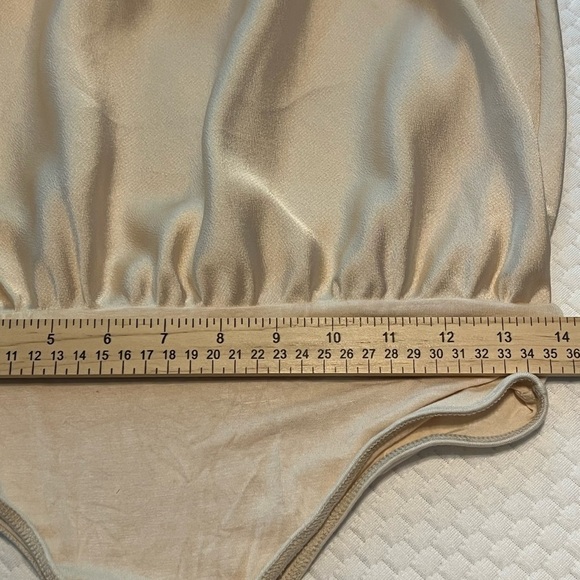 LULUS CAMISOLE BODYSUIT DRAPED NECK CREAM SZ MED ADJ STRAPS CROTCH SNAPS - Picture 6 of 7